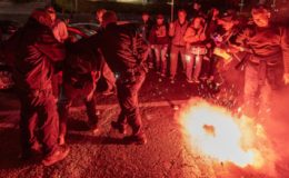 İsrail’de sokaklar karıştı… Polisten sert müdahale