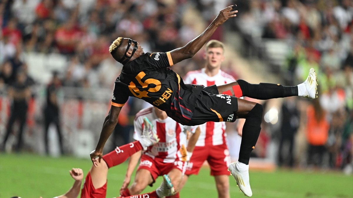Victor Osimhen: Golüm Puskas Ödülü’ne aday olabilir