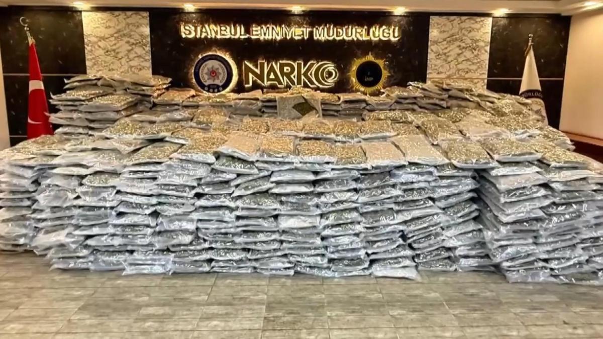 SON DAKİKA! İstanbul, Başakşehir’de 880 kilo uyuşturucu ele geçirildi